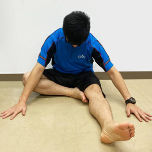 太もも裏のストレッチ
