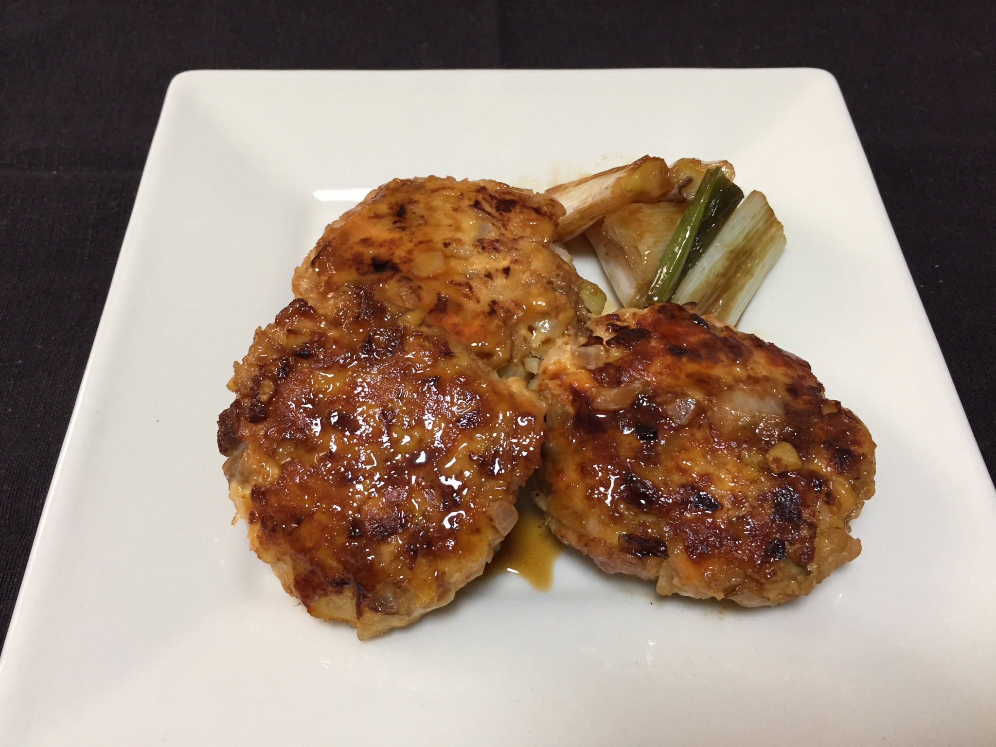 鮭と豆腐の和風ハンバーグ