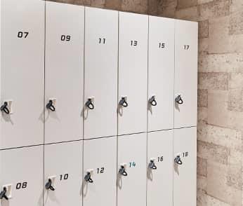 鍵付ロッカー完備